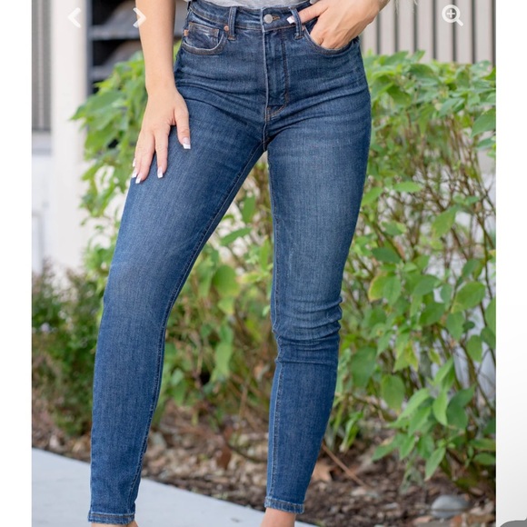 High rise Judy blue skinny jean - Picture 1 of 11